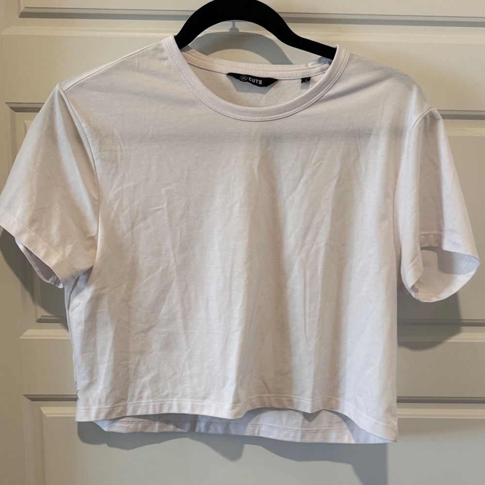 CUTS cropped tee